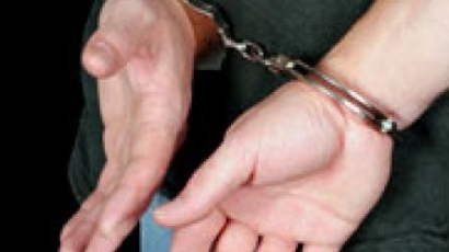 Арестуваха заместник-кмета на Съединение за подкуп от  15 бона