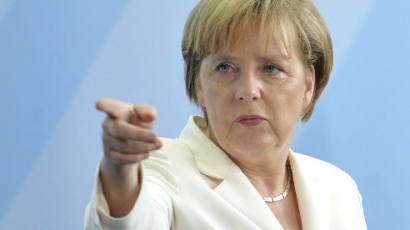 Ангела Меркел дава рамо на ГЕРБ 