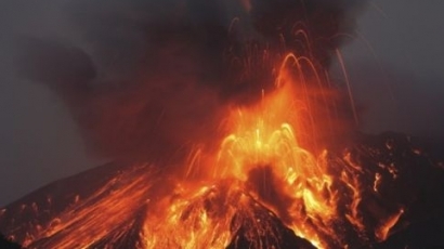 Земното кълбо се гърчи от вулканични изригвания
