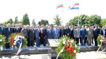 Осветиха паметни плочи във Вуковар на български воини