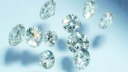 Разследват измама за 65 млн $ от Световната борса за диаманти