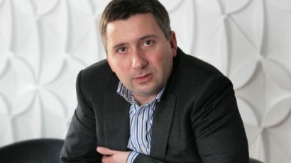 Комисията по финансов надзор глоби Иво Прокопиев за документи