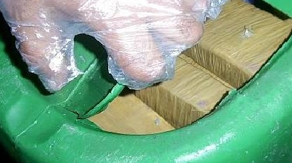 Спипаха 7.7 кг хероин в кутии от баклава  на Капитан Андреево