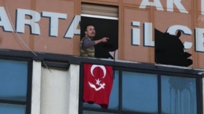 Ще се стигне ли до гражданска война в Турция?