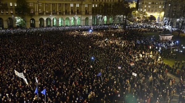 Нощ на протести в Унгария