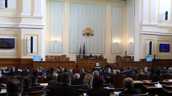 Депутатите отхвърлиха президентското вето над отвореното финансиране на партиите