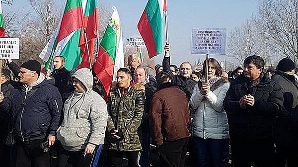 Пореден граждански протест за магистрала и тунел под Петрохан