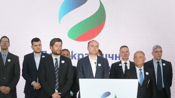 ”Демократична България” обеща премахване на данък ”олигархия” и намаляване на данъците