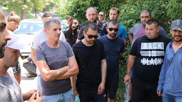 Нов протест в Костинброд за загиналия моторист
