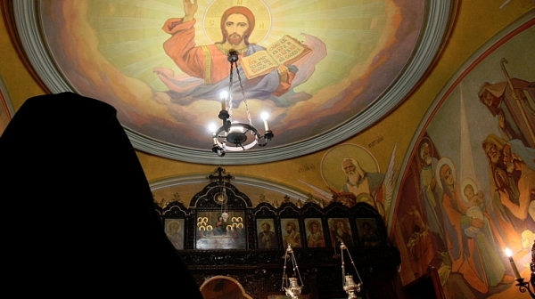 За православните християни днес е празникът на Светия Дух