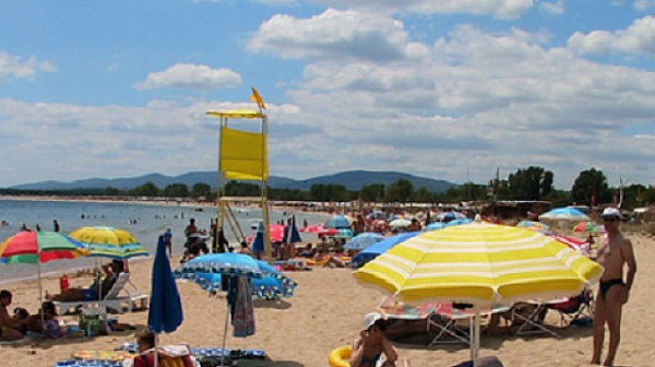 Военото министерство спря скандалния си търг за бетониране на плаж Градина