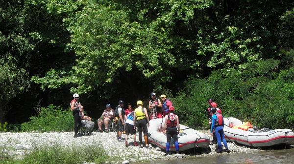 Наши спасители са поканени да участват в издирването на потъналите туристи в Дунава