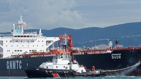 Атински съд забрани използването на подправените документи за танкера „Бадр“