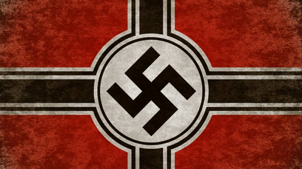 Скандален закон облекчава използването на нацистки символ в Русия
