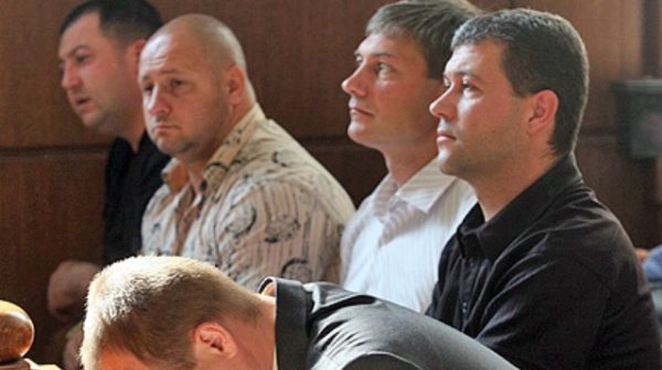 Един от  осъдените за смъртта на Чората е на свобода, другите вече са в Бобовдолския затвор