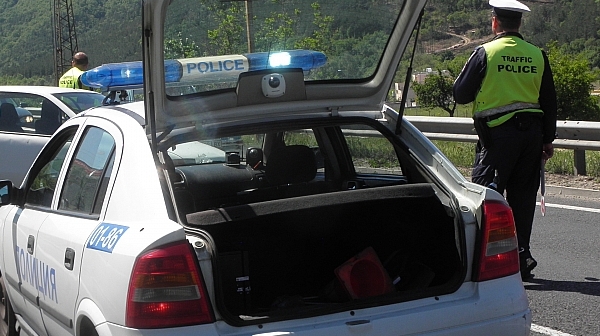 Пътни полицаи от България и Румъния дебнат по пътищата