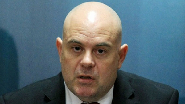Гешев отказа да коментира задържането на Юрий Борисов