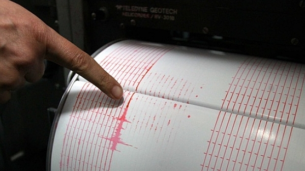 Земетресение с магнитуд 6 по Рихтер удари Иран
