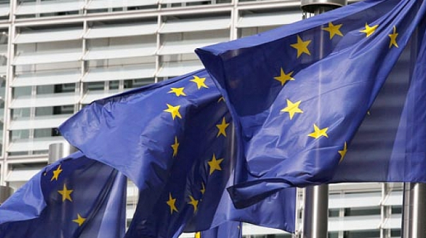 ЕК блокира достъпа на 5 държави до финансовите пазари на ЕС