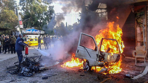 Над 30 загинали военни при взрив на авиобаза в Сирия