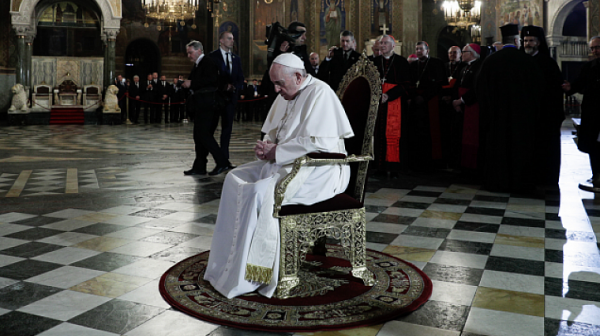 Духовният лидер се помоли пред престола на св. св. Кирил и Методий
