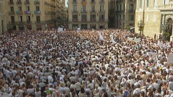 750 хил. испанци поискаха свобода за каталунските лидери