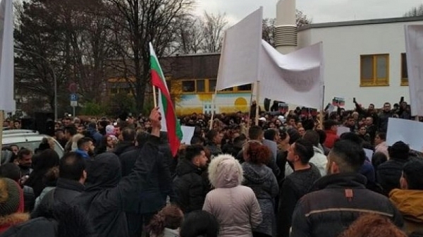 Нови протести в Кьолн заради смъртта на малката Селин