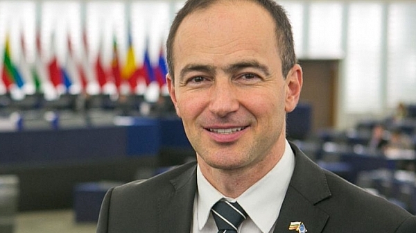 Андрей Ковачев: Oчакваме Сърбия да зачита правата на малцинствата