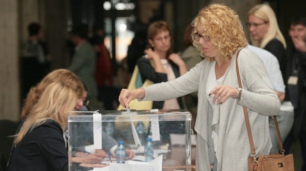 Над 80% от съдиите гласуваха за членове на ВСС два часа преди края на изборния ден