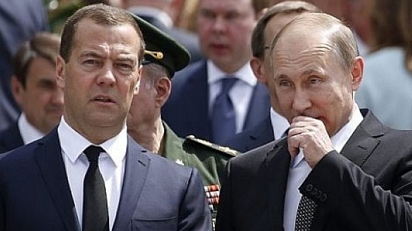 Без изненада - Путин пак назначи Медведев за премиер