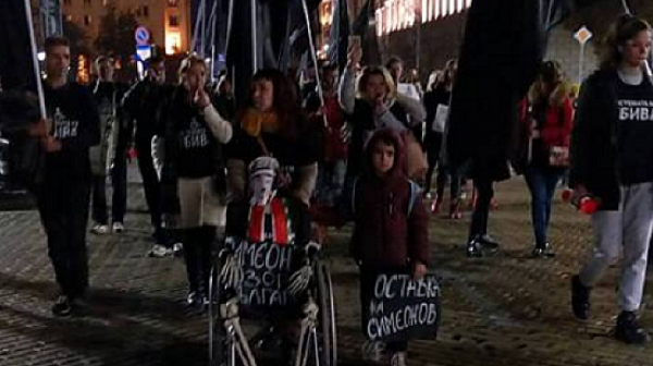Майките протестират 21-и ден, напрежението в центъра на София нараства
