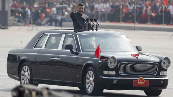 С бляскави церемонии Китай чества 70 години от създаването  на народната република