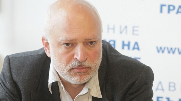 Проф. Минеков: ЕС иска да има осъден министър и Боил Банов ще е той