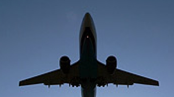 Самолет на „България ер” кацна аварийно във Виена