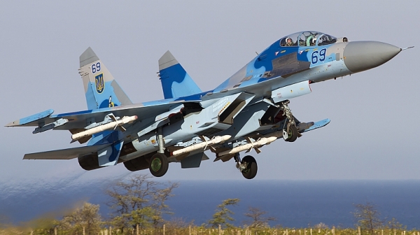 Украйна вдигна под бойна готовност военновъздушните си сили