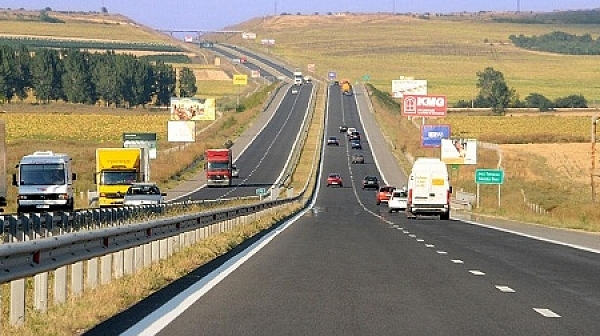 Спират ремонтите по магистрала ”Тракия” заради гастарбайтерите