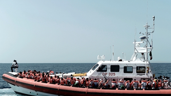 Испания спаси над 400 мигранти