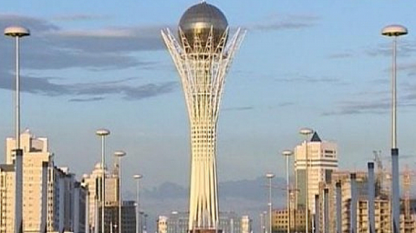 Казахстан пренаименува столицата си