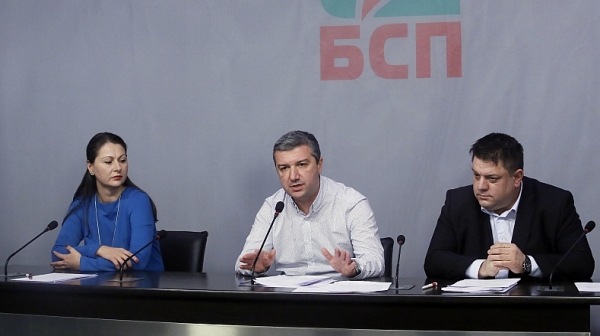 Драгомир Стойнев: На администрацията са дадени 118 млн. лв. бонуси