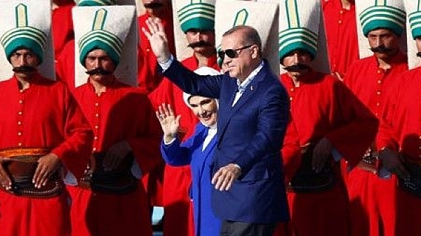 Ердоган: Правителството ще възпита поколения, запознати с религията
