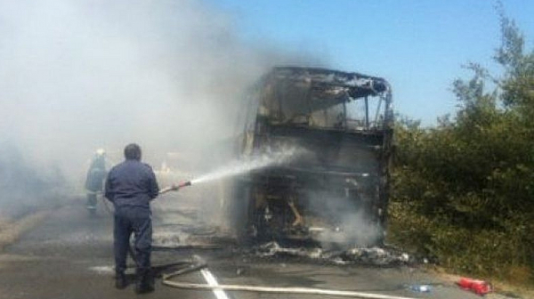 Автобус се запали в Перу, 20 души са загинали