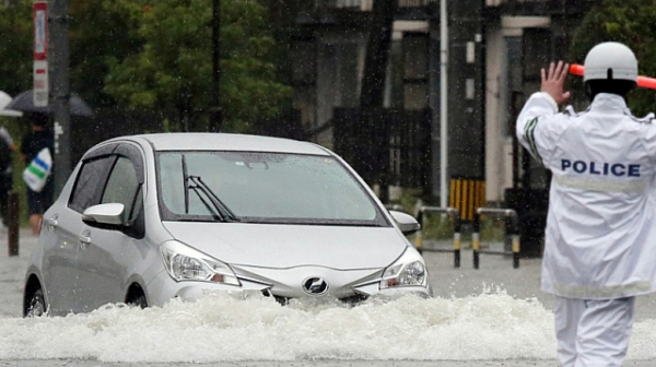 850 хиляди са евакуираните заради дъждове в Япония