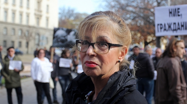Румяна Ченалова: Докладът на ЕК излиза по-рано заради „присъдите” по закона ”Магнитски”