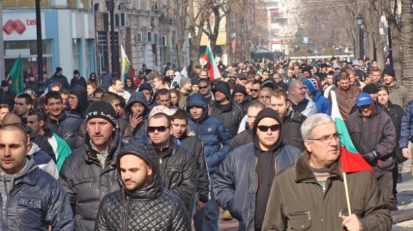 Само във Фрог: Дадоха задача на полицията да тормози хората, ангажирани с протести срещу властта