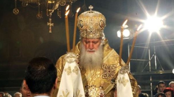 Патриарх Неофит отслужи всенощно бдение за Рождество
