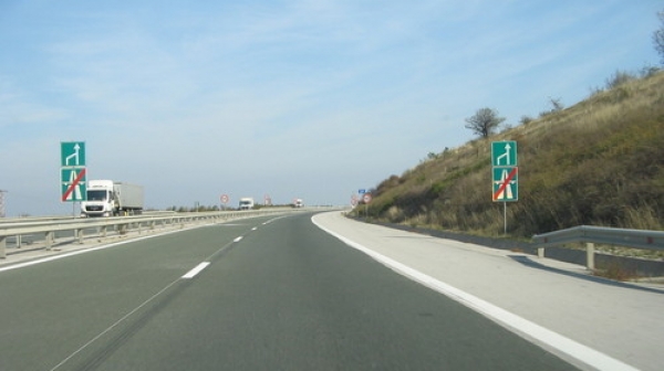 Спират движението по магистрала ”Хемус” край Ябланица за няколко часа