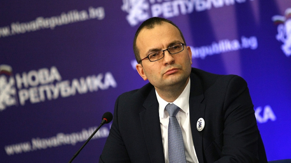 М. Димитров за Фрог: Управляващите ще преследват бизнеса, финансирал опозицията