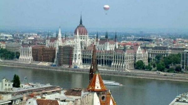 Увгария с кампания срещу резолюцията на Европарламента