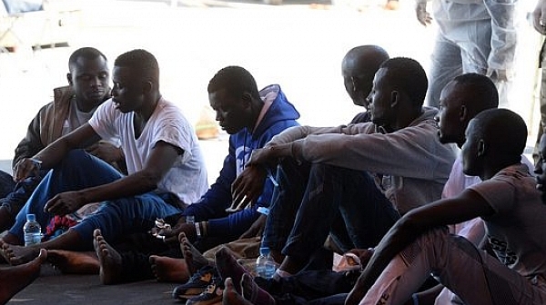 Франция разби мрежа за нелегални мигранти