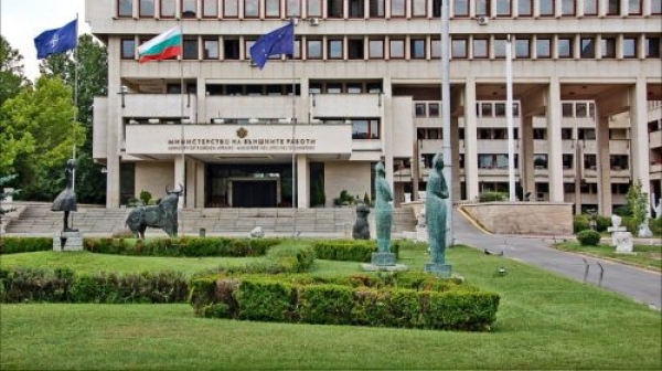 МВнР: Няма пострадали българи при взрива в дипломатическия квартал на Кабул